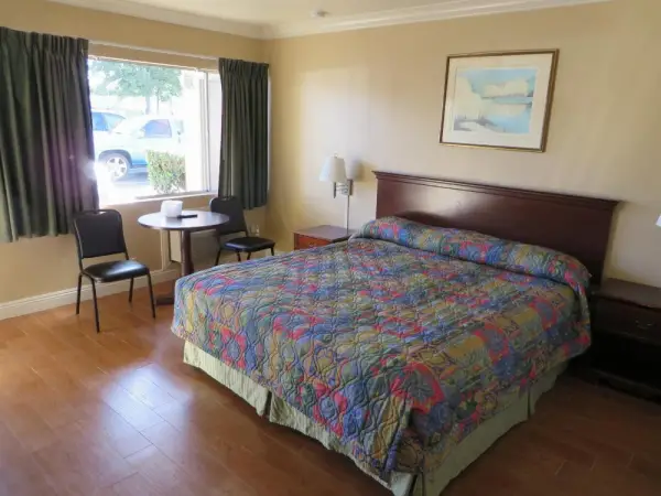 Sandpiper Motel 5